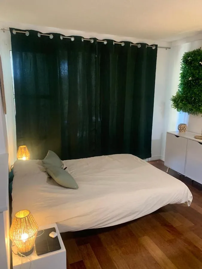 T2 En Rez De Jardin Privatif Cloture , Cap Esterel Pierre Et Vacances ,Piscine Chauffee Des Le 05 Avril Au 02 Novembre Saint-Raphael  0*, Saint-Raphael (Var)