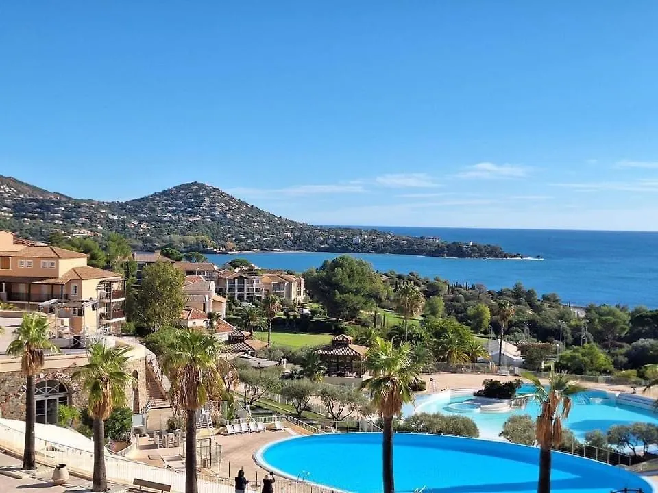 Promo French Days Superbe T2 En Rez De Jardin Privatif Cloture , Cap Esterel Pierre Et Vacances ,Piscine Chauffee Des Le 05 Avril Au 02 Novembre Saint-Raphael  0*, Saint-Raphael (Var)